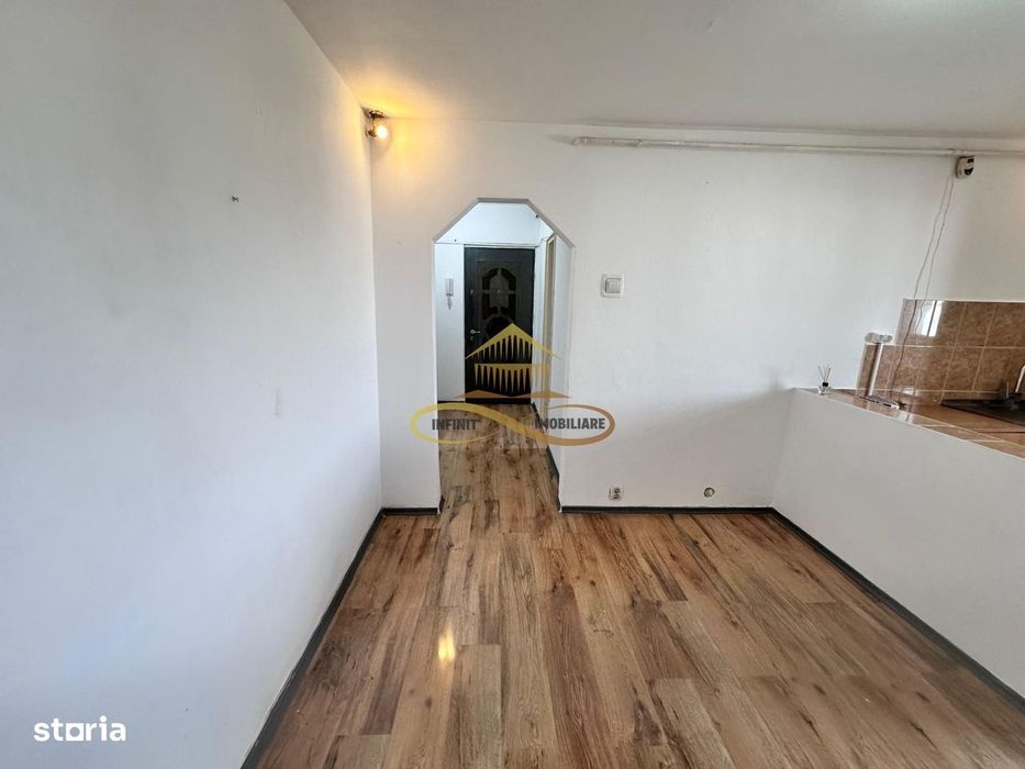 De vanzare apartament 2 camere decomandate Bacau
