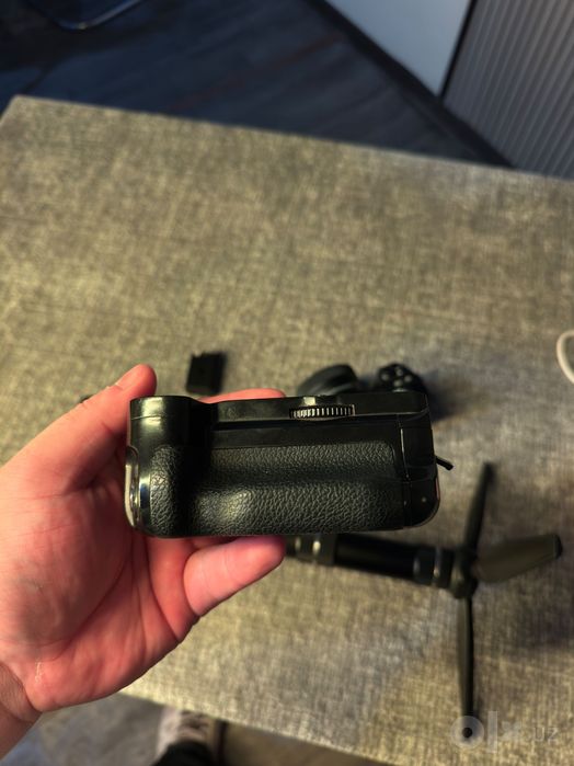 Sony a6500 kamera stabilizatro zhyun + bustr sotiladi