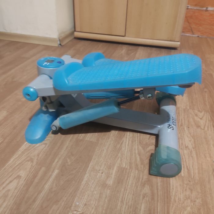 Уред за тренировка на крака