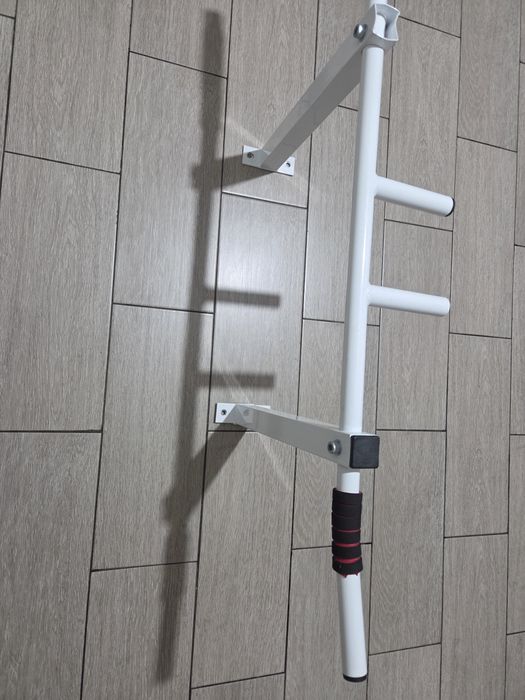 Турник потолочный