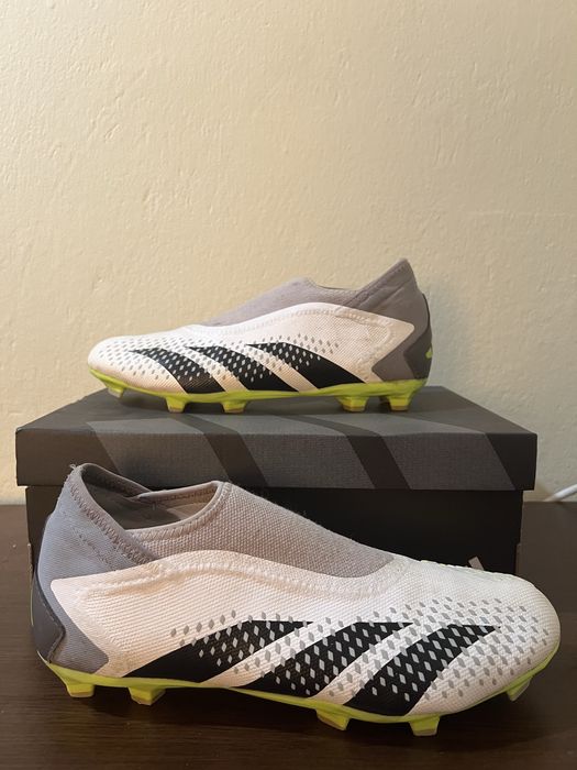 Оригинални Adidas Predator Accuracy.3 Laceless FG