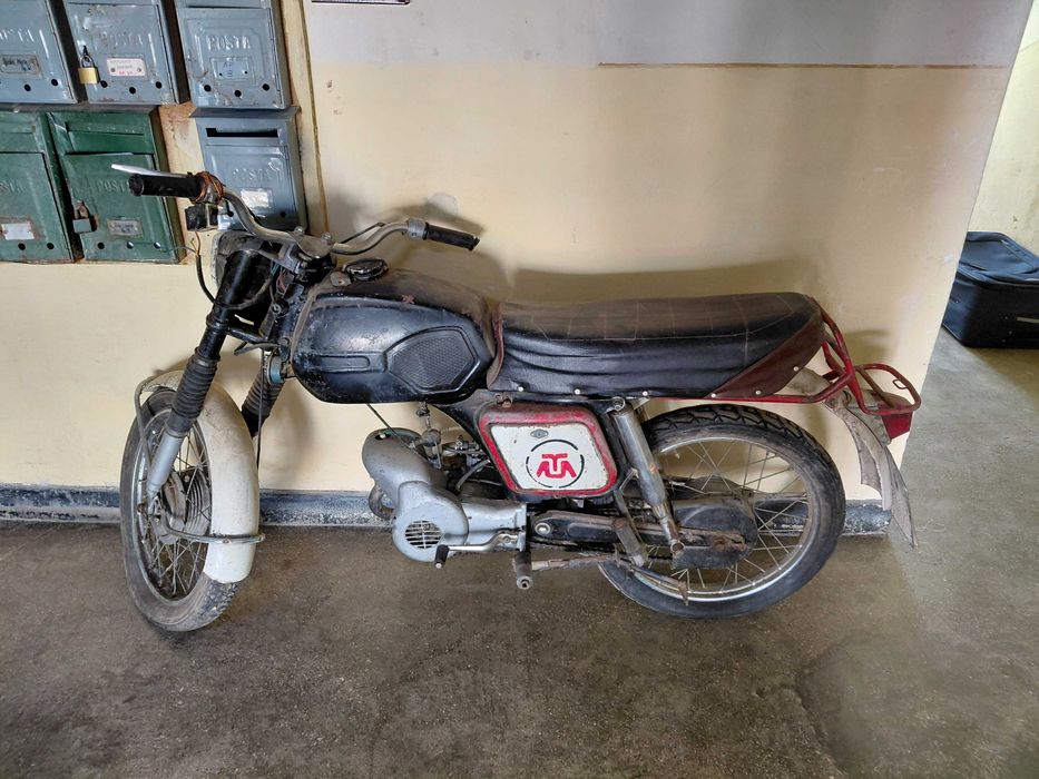 vând mobra turist 1984 în stare de funcționare 500 euro.