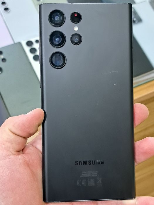 Samsung S22 Ultra xotirasi 12/256GB