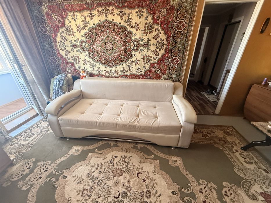 Продам диван с креслом