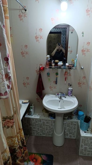 Продам 2-х комнатную СреднРемонт. Сергели .дуслик.  конечка автобусов