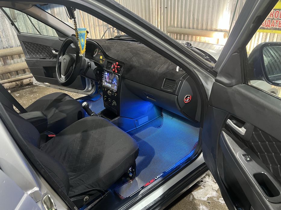 Продам Приору 2013 года