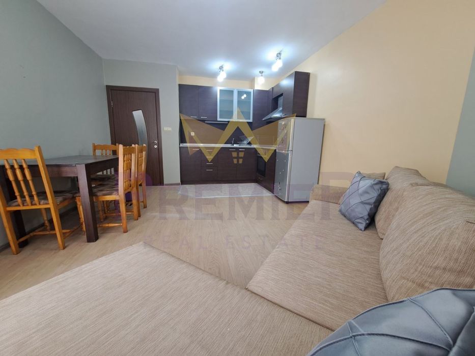 Дава се под наем Двустаен апартамент в Варна, м-т Пчелина - 50 кв.м за 408 € - Снимка #1