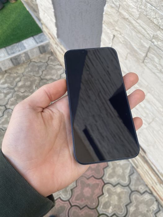 Iphone 13 dark baterie 87%