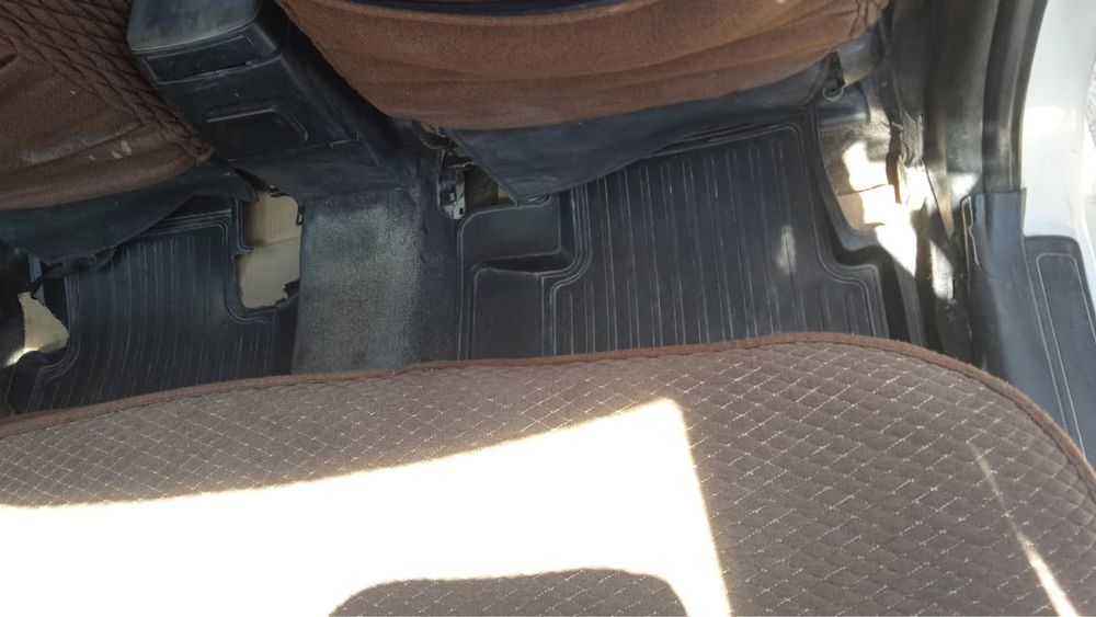 Машина тез арада сатылады.2013