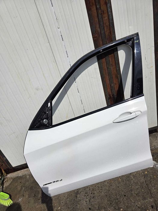 Usa fata stanga dreapta BMW X5 F15 culoare alpinweiss 300 alpin weiss 300