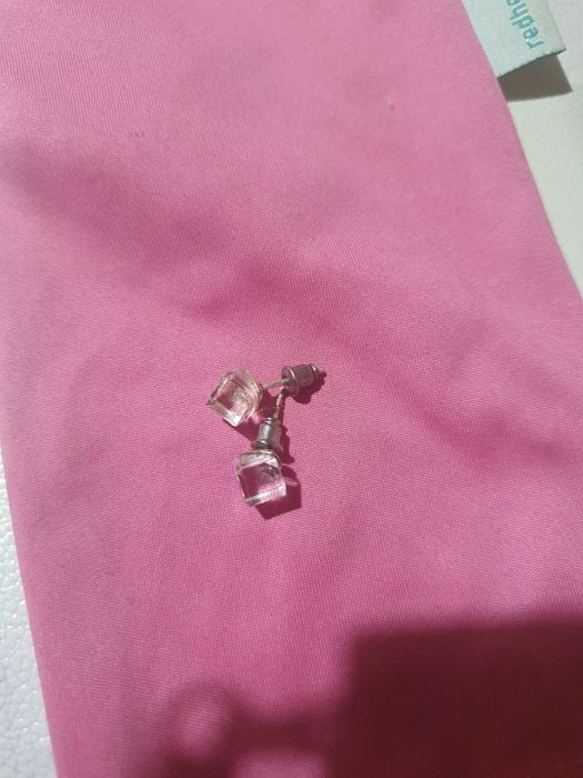 Серебряные  серёжки  гвоздики