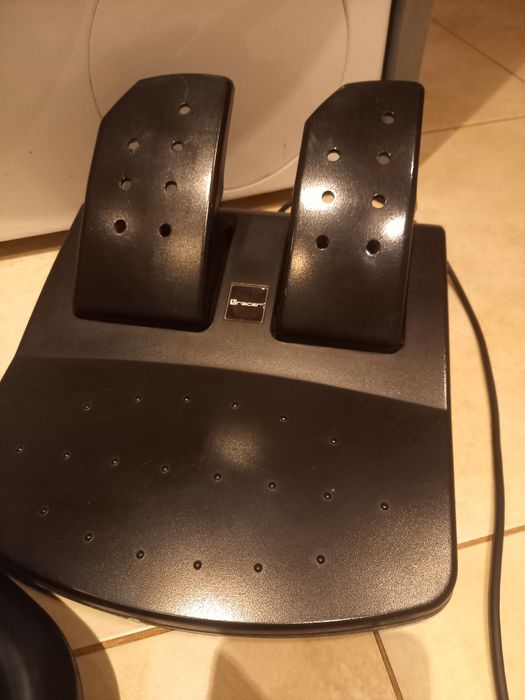 Геймърски волан с педали Tracer