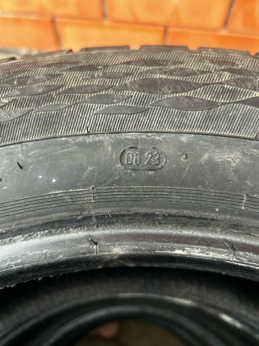 Продам Шины R18. 235/60/R18