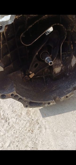 Каропка  мкпп на ауди