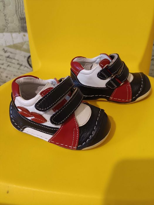 Обувки PONKI 19 номер