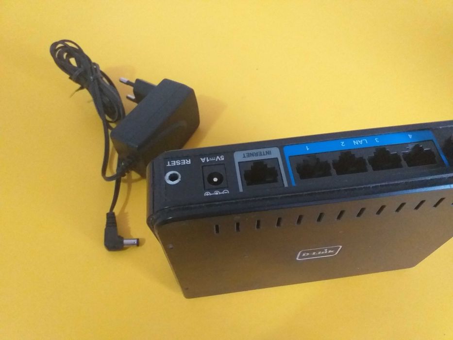 2 Router NETIS WF2409,300Mbps+D-Link DIR 600 Wireless