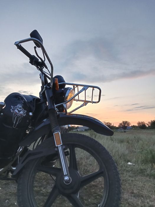 Продам мотоцикл 200 куб