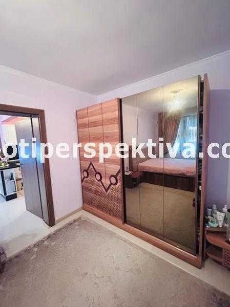 Продава се Тристаен апартамент в Пловдив, Остромила - 120 кв.м за 1634 €/кв.м - Снимка #5