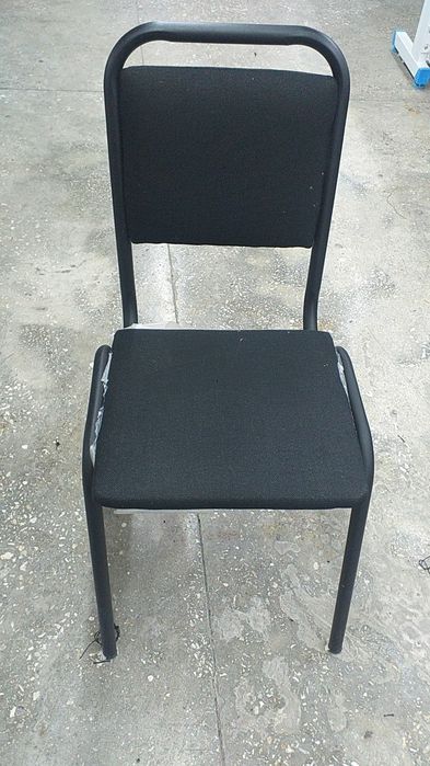 Стулья для посетителей и для активного зала