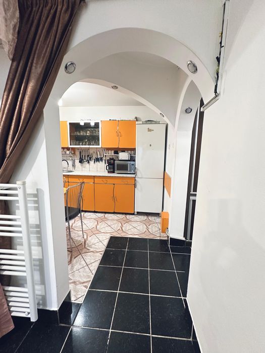 Vanzare apartament 3 camere | Strada I.C Bratianu | Liceu Domnul Tudor