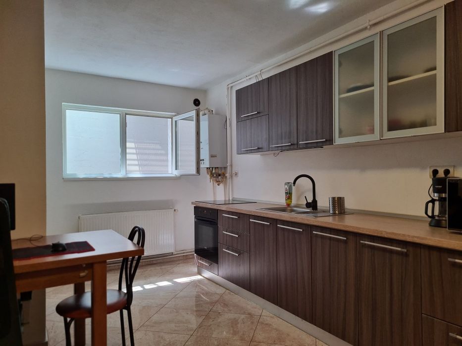 Închiriez apartament Strand 2