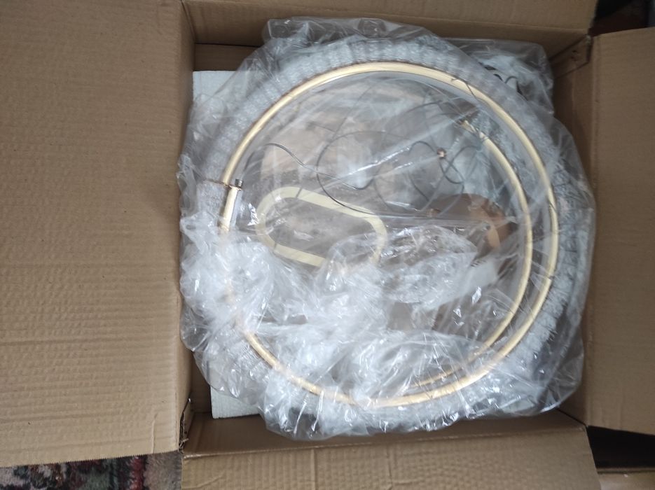 Продаётся новые  hi tech люстры