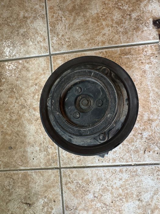 Компресор за климатик Hyundai I30 2010г