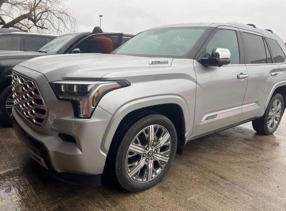 Toyota Seguioa Capstone