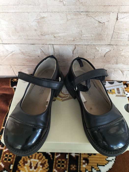 Туфли школьные чёрные