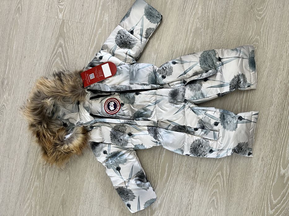 Зимний комбинезон для малыша