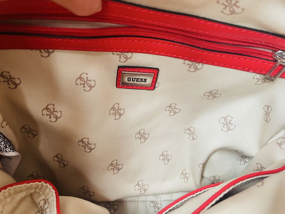 GUESS нова ориг. чанта от Англия