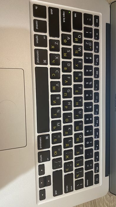 Macbook Air, дианональ 13'