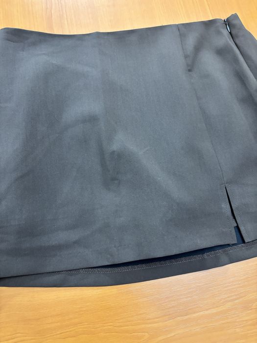 Lot fustă pantalon Stradivarius Nou cu eticheta 56 lei bc