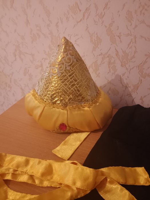 Продам новогодние костюмы