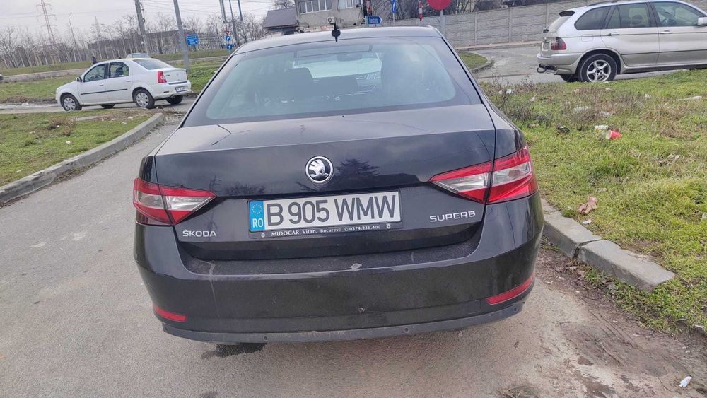 Urgent. Skoda superb.