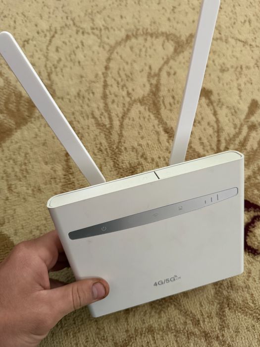 Продаю роутер на все сим карты новый