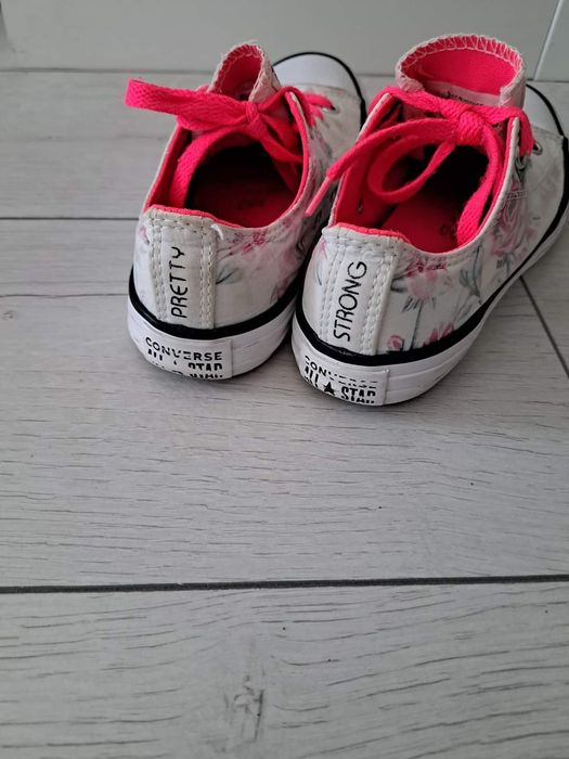Tenesi converse marimea 33 34