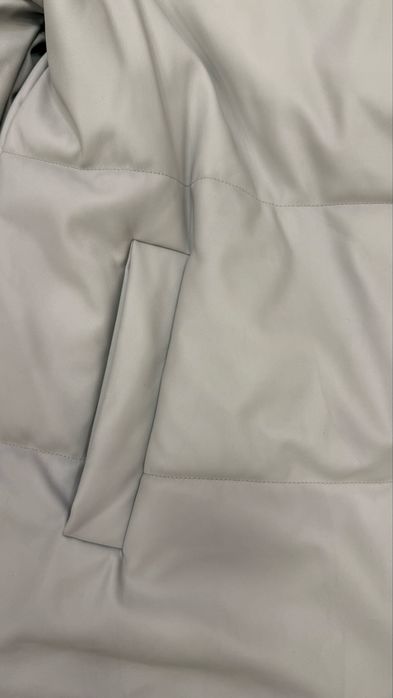 Продам куртку на весну