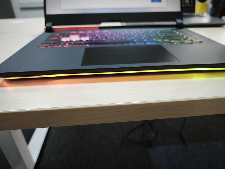 ASUS ROG Strix G15 2021 (G513IC-HN003), RTX 3050 - Stare Excelenta