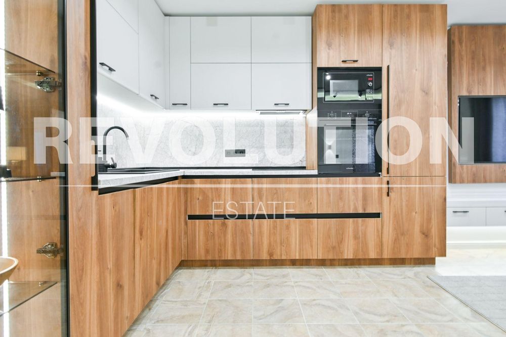 Дава се под наем Тристаен апартамент в София, Зона Б-18 - 120 кв.м за 1300 € - Снимка #6