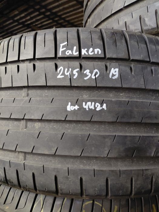 245/30/19"Falken 2бр.гуми