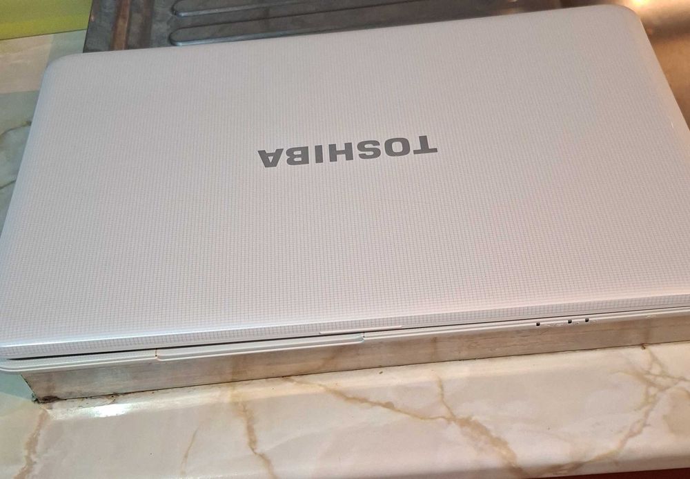 Laptop Toshiba Satellite