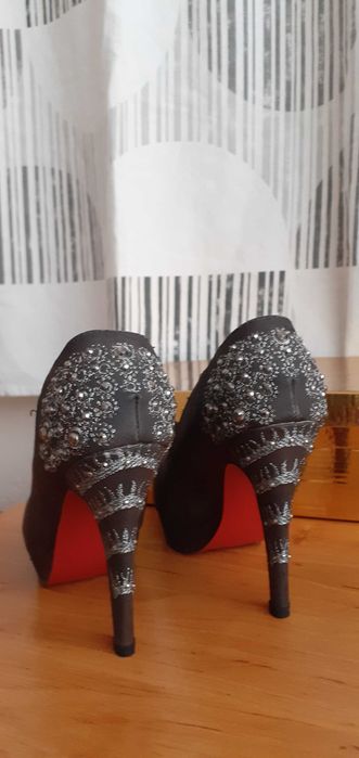 Официални обувки 35 номер