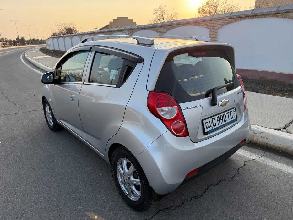 Продаётся Chevrolet Spark LT AT 1.25