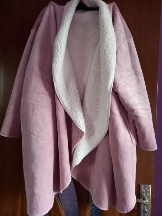 Vând Cardigan cu Blăniță Mărimea L-XL Nou