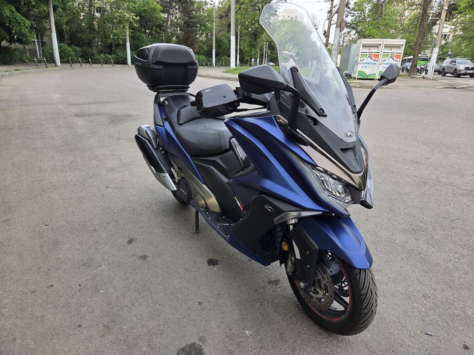 Maxi scuter Kymco AK 550 i