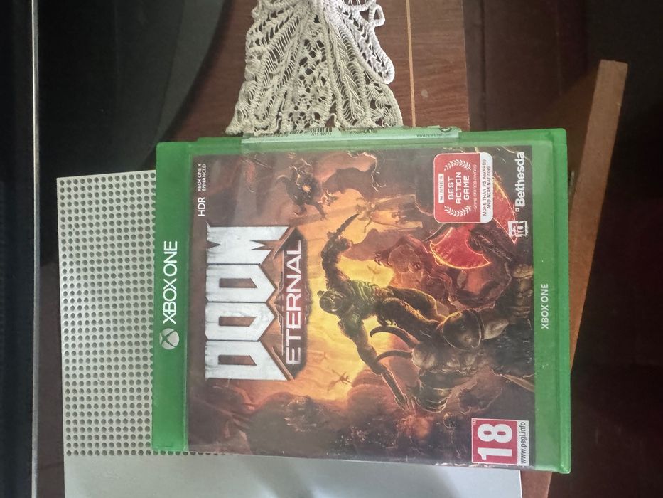 Xbox one S(500GB)