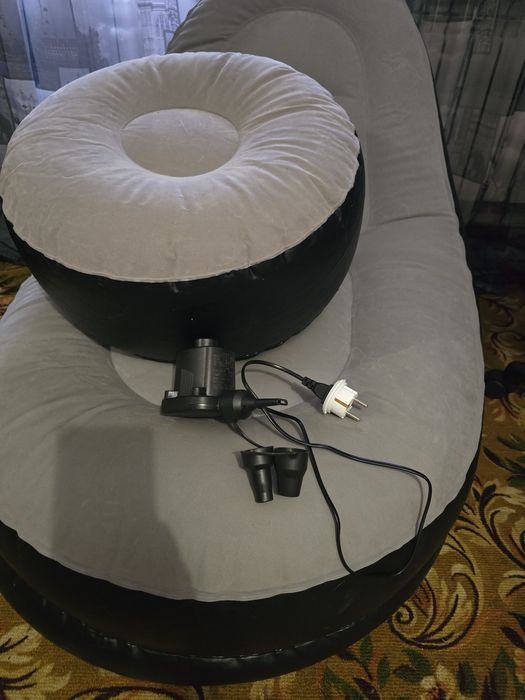 Надувной кресло с насосом