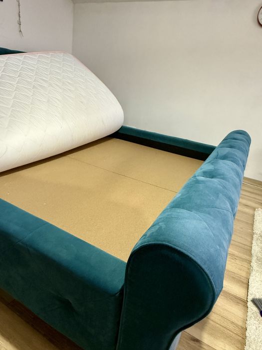 Pat tapițat premium + saltea inclusă - stare foarte bună - Constanța