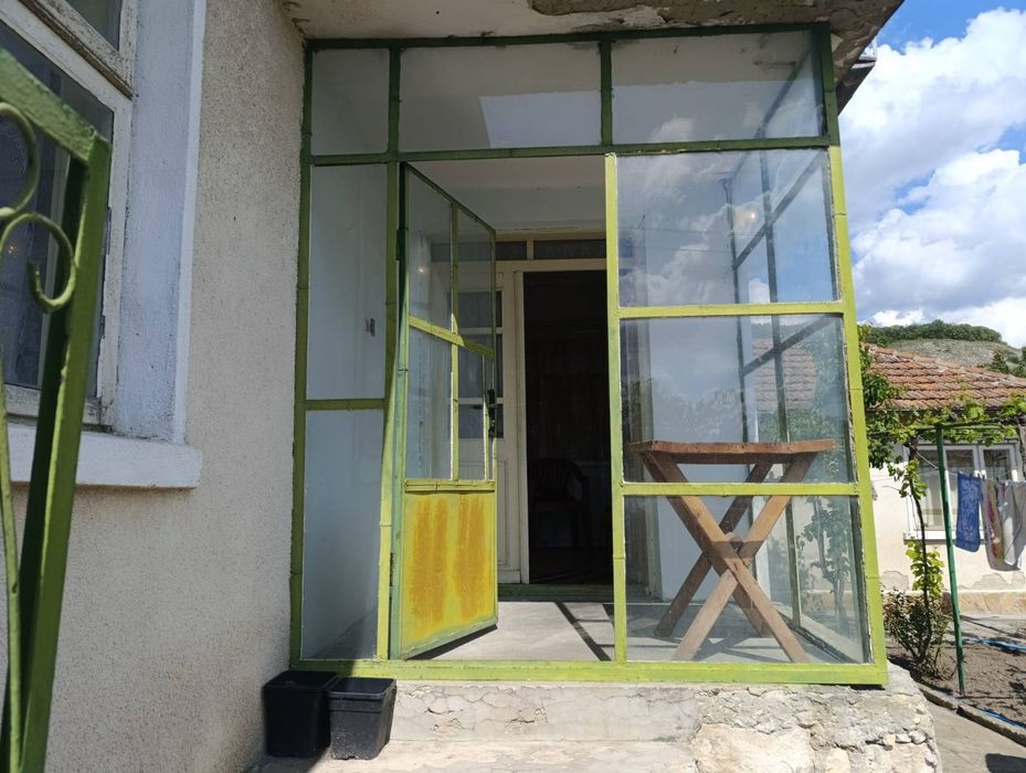 Къща село Кипра обл. Девня